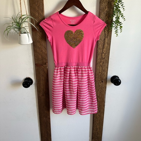 Place Girl’s Sequined Pink and Gold Silver Flowy Soft Heart Dress Size Medium - Picture 13 of 13